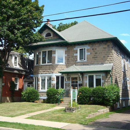 Downtown Bed & Breakfast Moncton Bagian luar foto