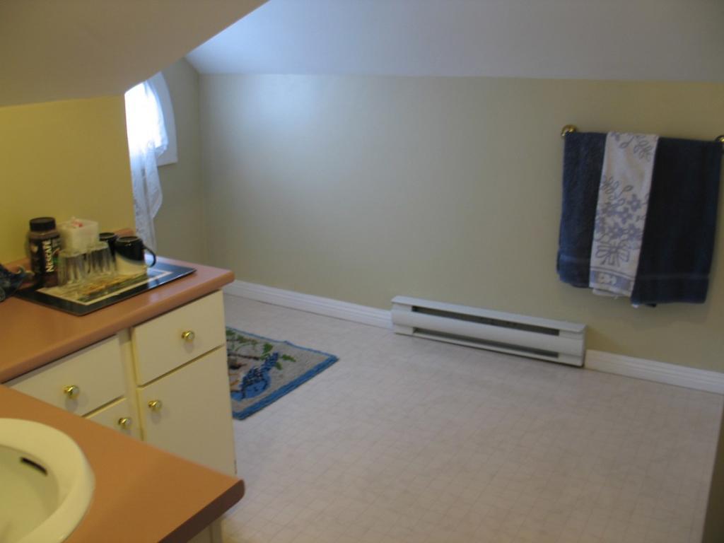 Downtown Bed & Breakfast Moncton Bagian luar foto
