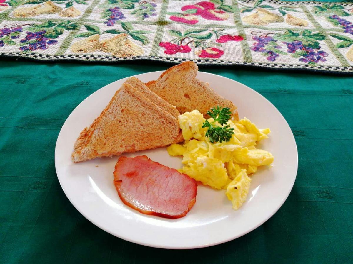 Downtown Bed & Breakfast Moncton Bagian luar foto