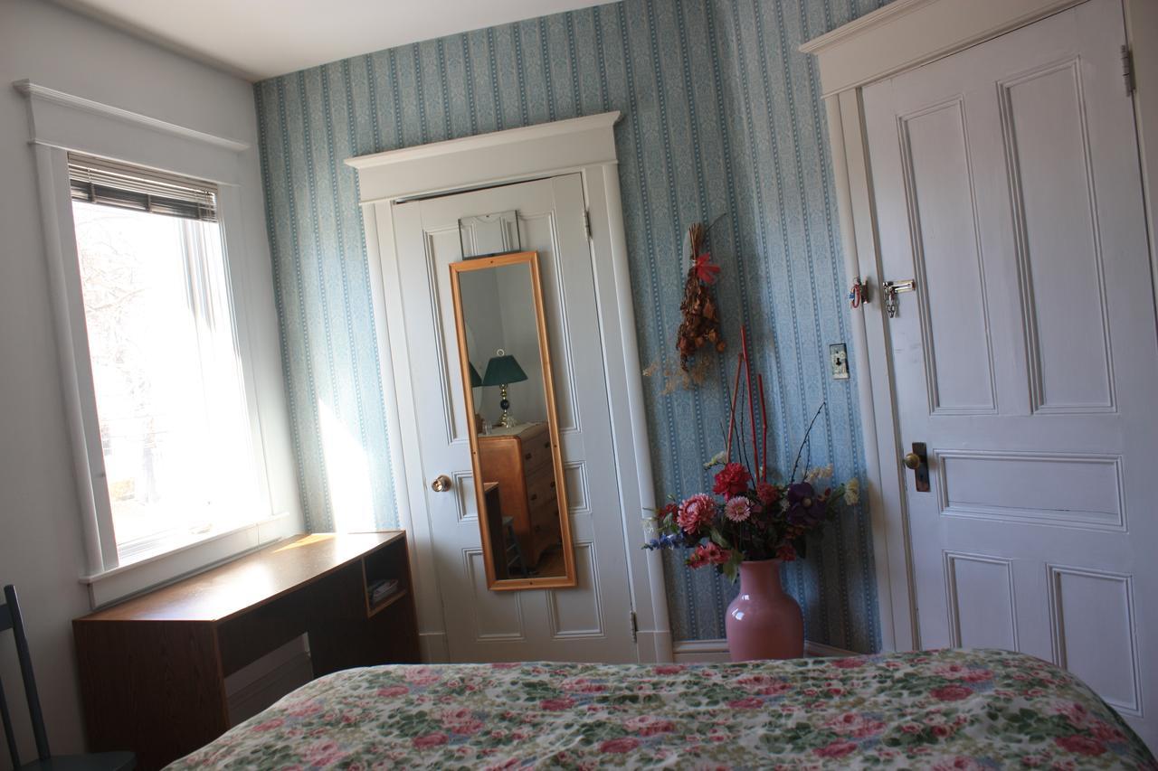 Downtown Bed & Breakfast Moncton Bagian luar foto