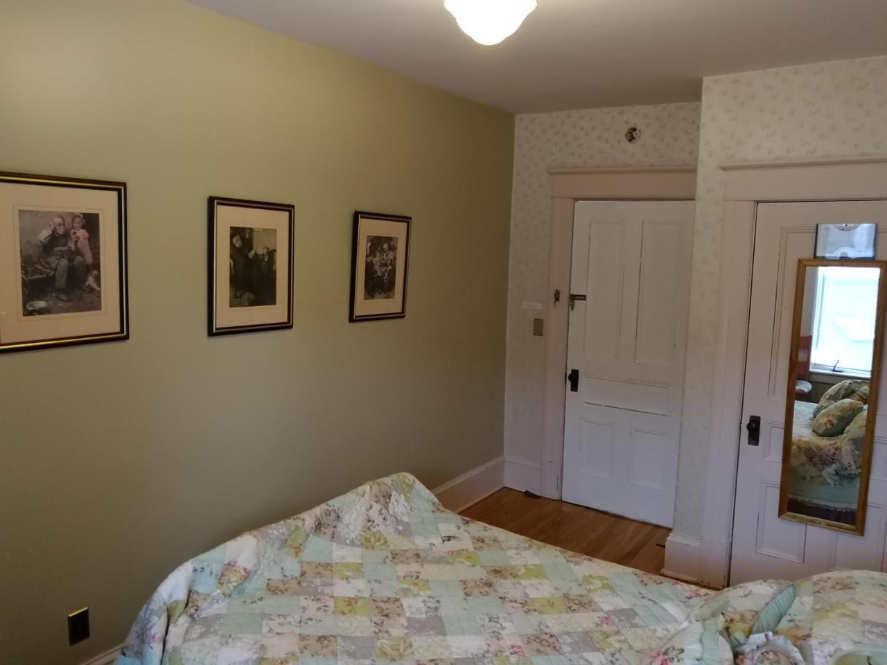 Downtown Bed & Breakfast Moncton Bagian luar foto
