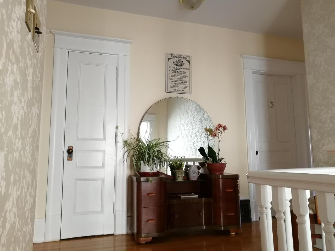 Downtown Bed & Breakfast Moncton Bagian luar foto