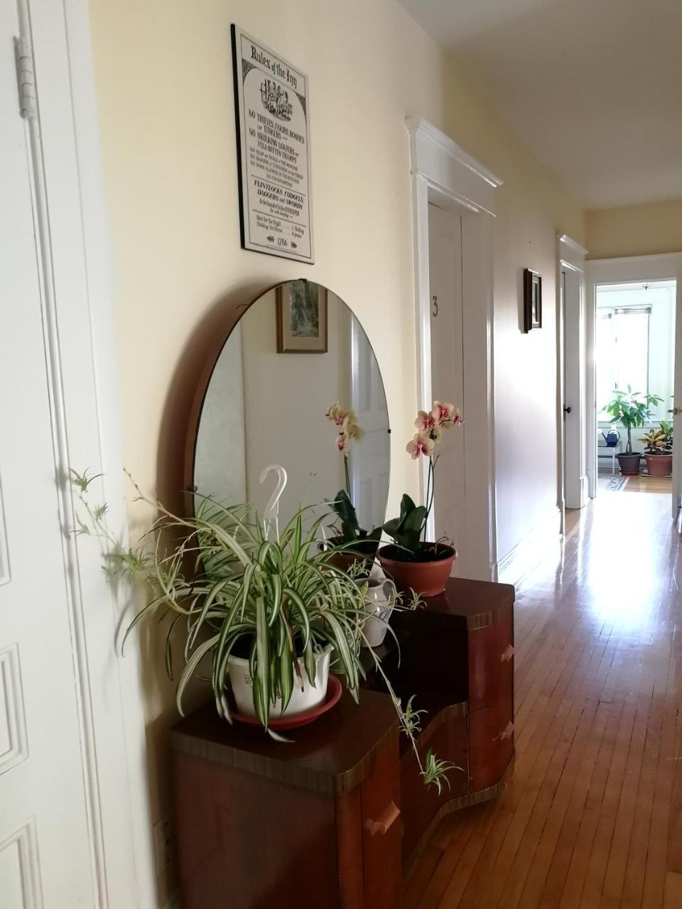 Downtown Bed & Breakfast Moncton Bagian luar foto